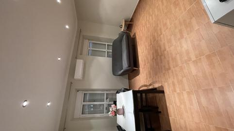 Foto 2 de Piso de alquiler en Calle Canarias, 4