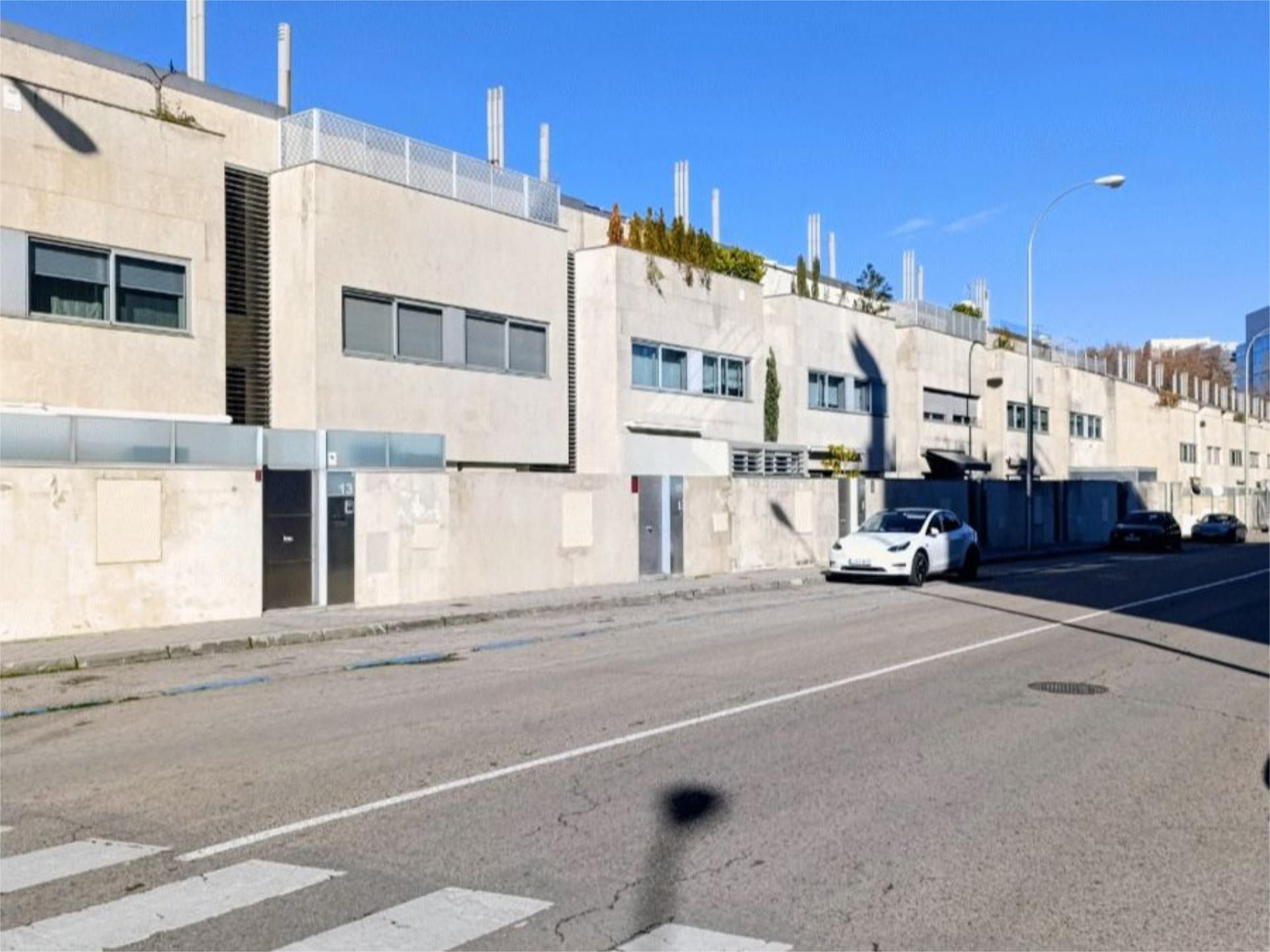 Exterior view of House or chalet for sale in  Madrid Capital  with Air Conditioner, Terrace and Swimming Pool