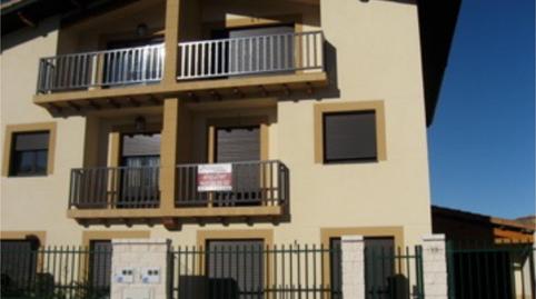 Casa adosada en venda a Calle Juan Ramón Jiménez, 19, Cardeñadijo, Burgos - imatge 2 Foto 2 de Casa adosada en venda a Calle Juan Ramón Jiménez, 19, Cardeñadijo, Burgos