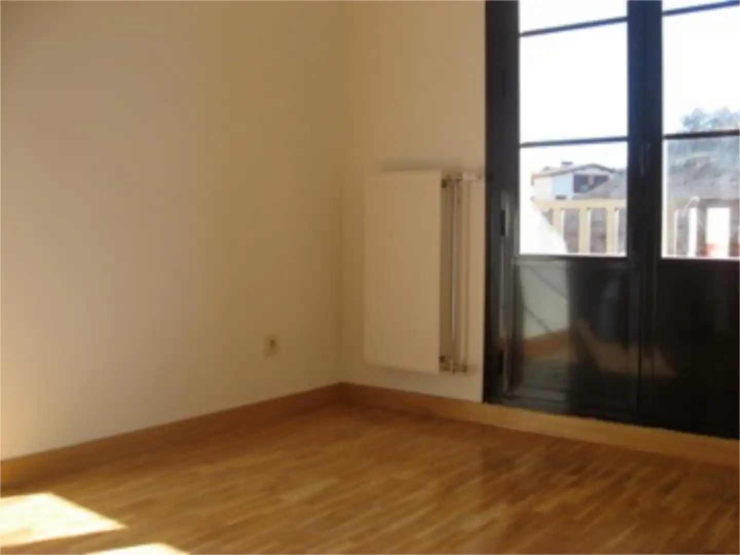 Habitación de Casa adosada en venta en Cardeñadijo con Terraza y Balcón