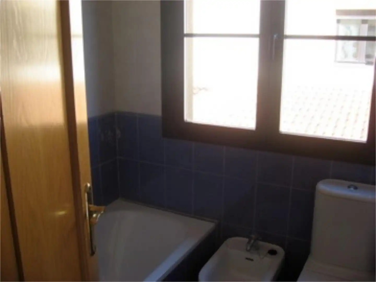 Baño de Casa adosada en venta en Cardeñadijo con Terraza y Balcón
