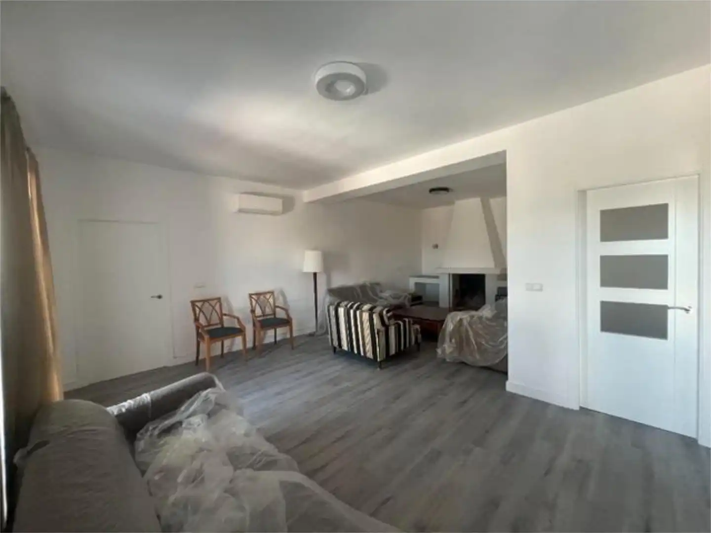 Sala de estar de Casa adosada en venta en Ronda con Calefacción, Jardín privado y Terraza