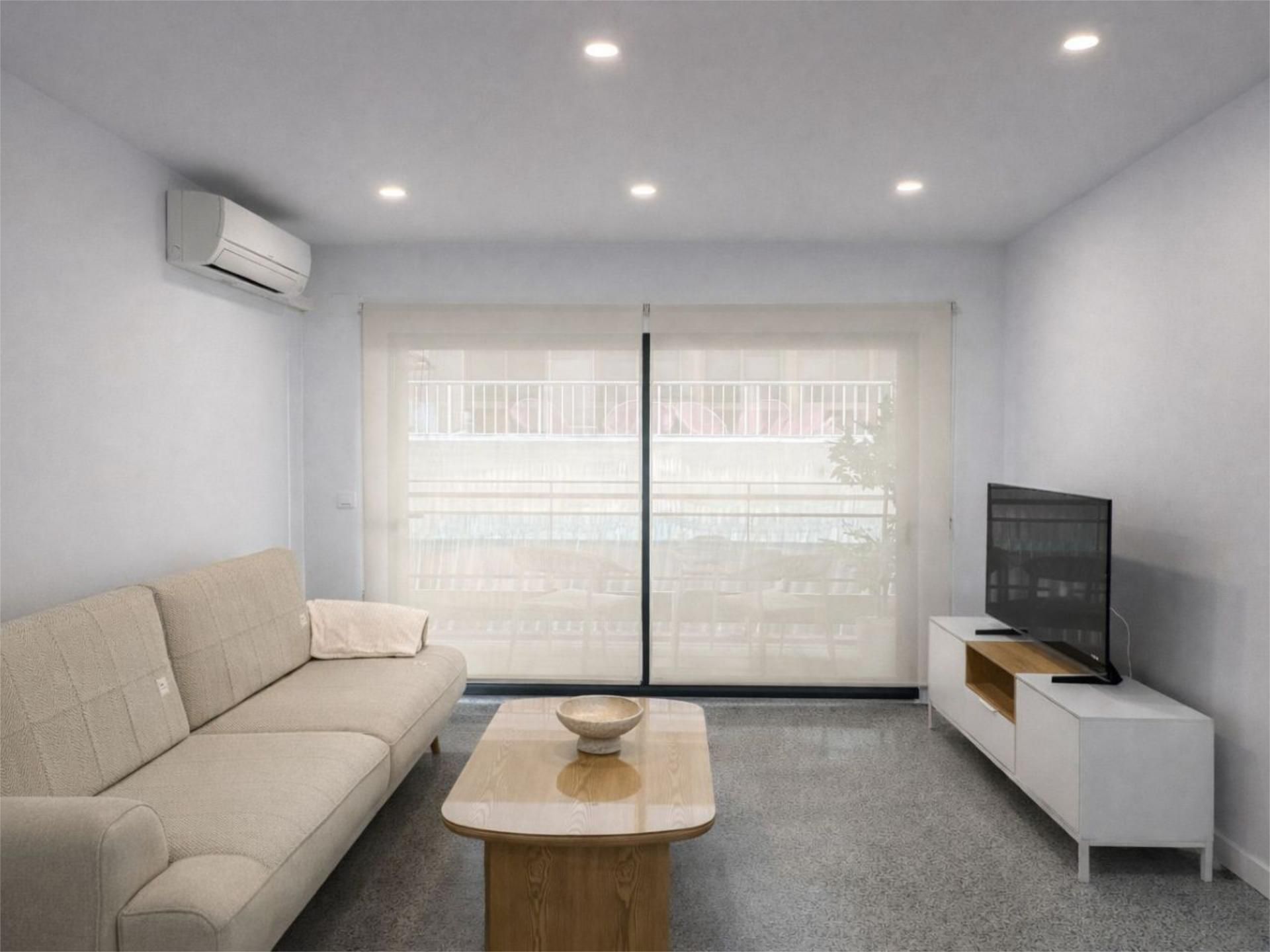 Living room of Flat to rent in  Valencia Capital  with Air Conditioner, Heating and Furnished