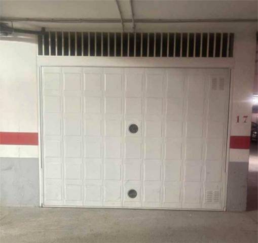 Garaje en Alquiler en Venta de Baños