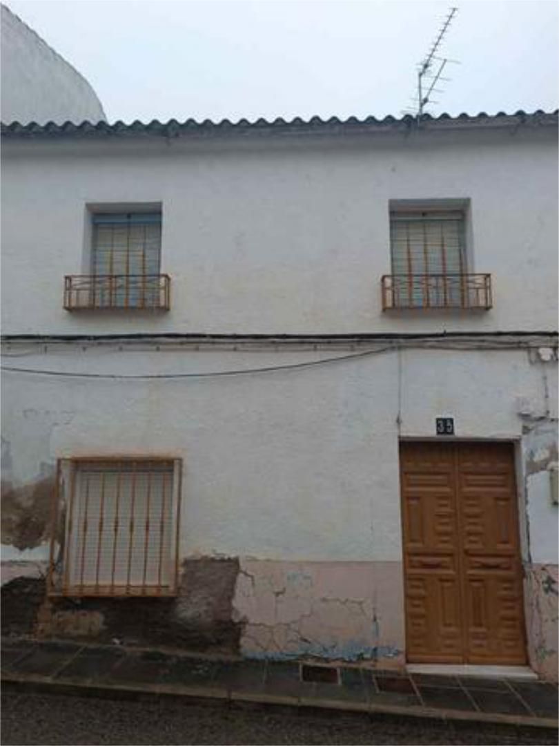 Exterior view of House or chalet for sale in Jabalquinto
