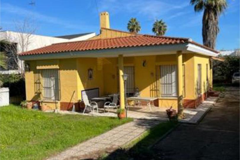 Casa adosada en venda a Casco Antiguo, Badajoz Capital - imatge 1 Foto 1 de Casa adosada en venda a Casco Antiguo, Badajoz Capital