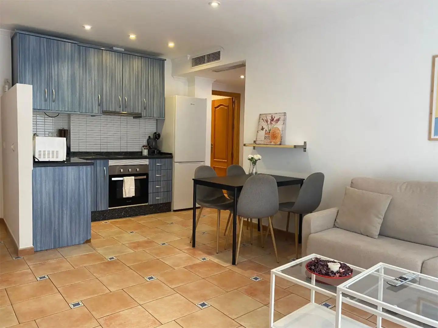 Cocina de Piso de alquiler en Fuengirola con Aire acondicionado y Balcón