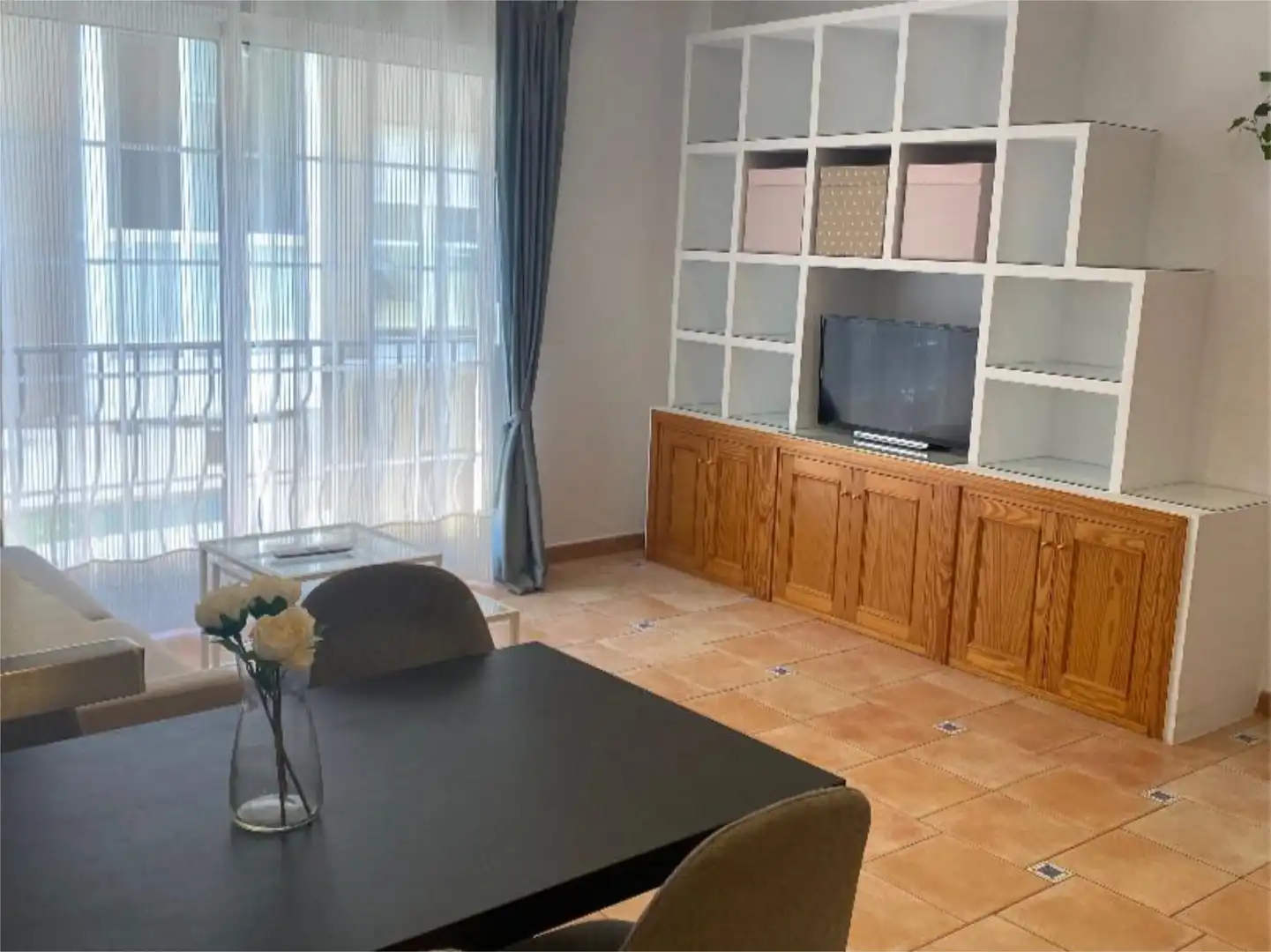 Sala de estar de Piso de alquiler en Fuengirola con Aire acondicionado y Balcón