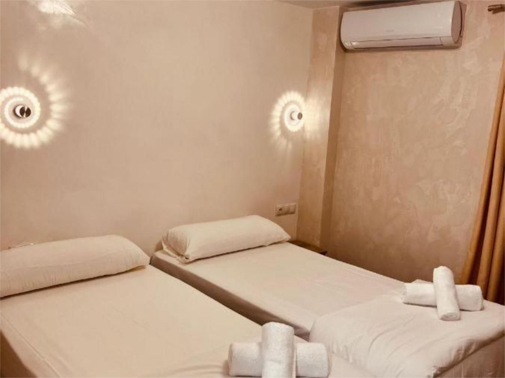 Habitación de Casa o chalet en venta en Alicante / Alacant con Aire acondicionado, Calefacción y Jardín privado