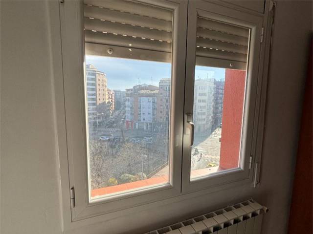 Piso en Alquiler en Carrer Humbert Torres, 29 en Joc de la Bola - Camps d'Esports