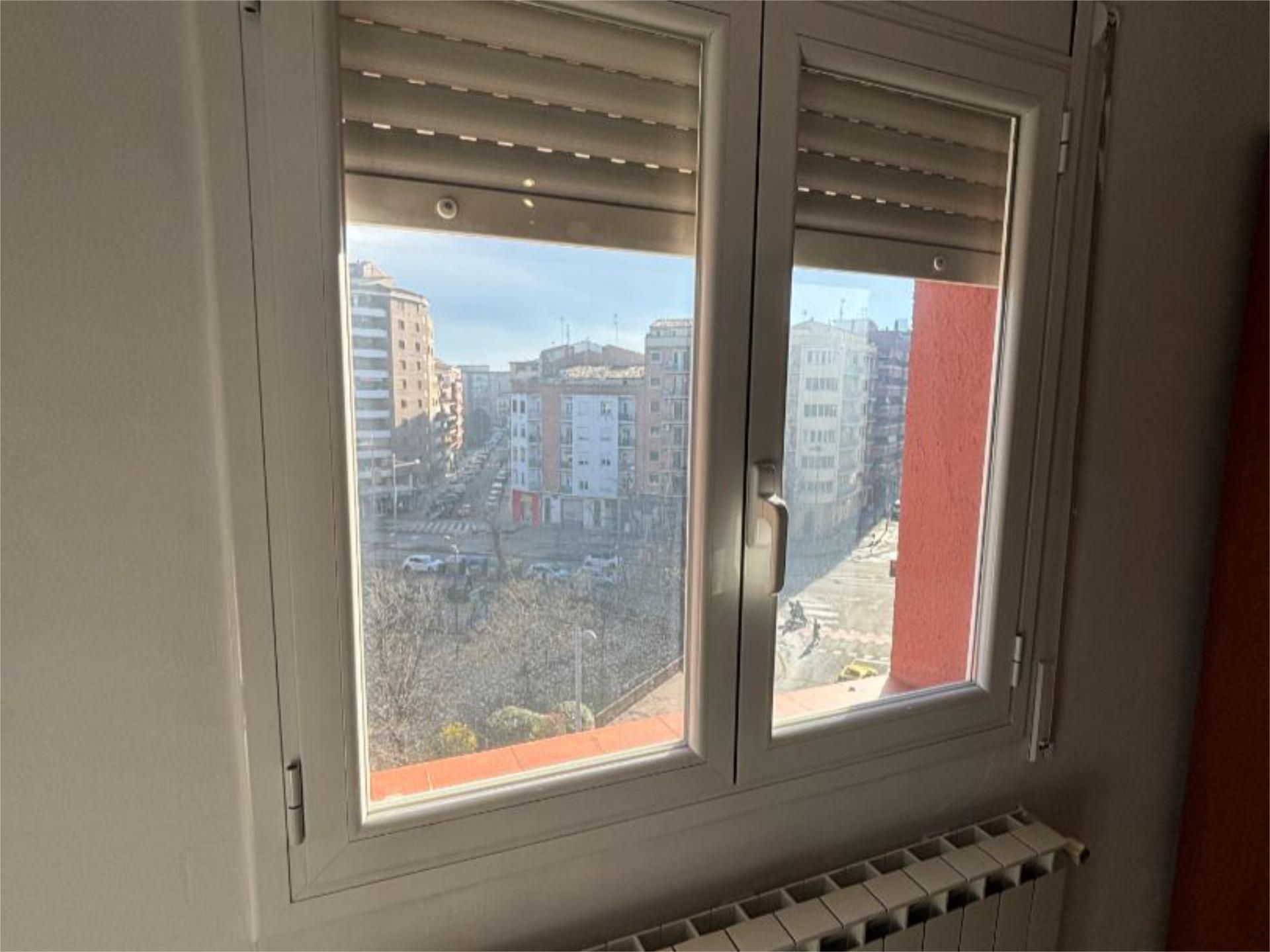 Flat to rent in Carrer Humbert Torres, 29, Joc de la Bola - Camps d'Esports Bedroom of Flat to rent in Lleida Capital with Air Conditioner, Heating and Terrace