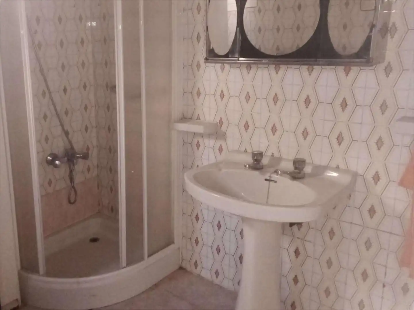 Casa adosada en venta en Calle Marqués de Linares, 24, Villatorres Baño de Casa adosada en venta en Villatorres