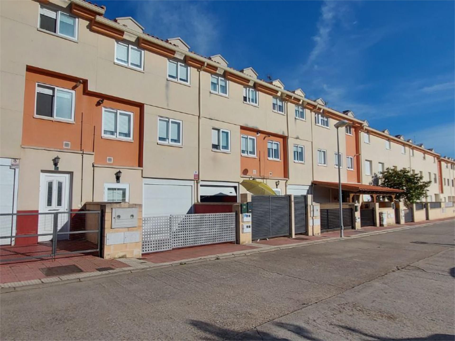 Vista exterior de Casa o chalet en venta en Cigales con Aire acondicionado