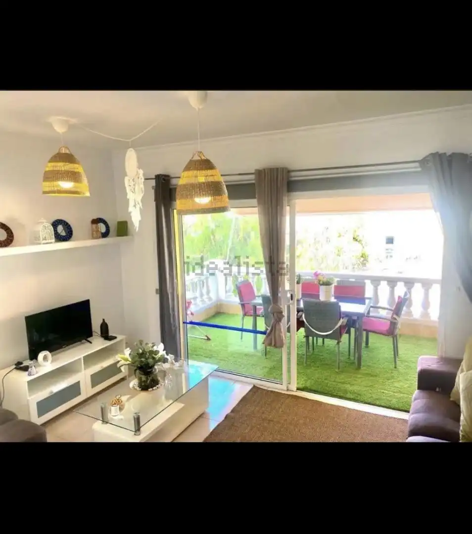 Apartamento en venta en Avenida J.m. Galván Bello, 134, Golf del Sur - Amarilla Golf Comedor de Apartamento en venta en San Miguel de Abona con Terraza, Piscina y Balcón