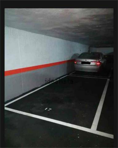 Garaje en Alquiler en Apóstol Santiago