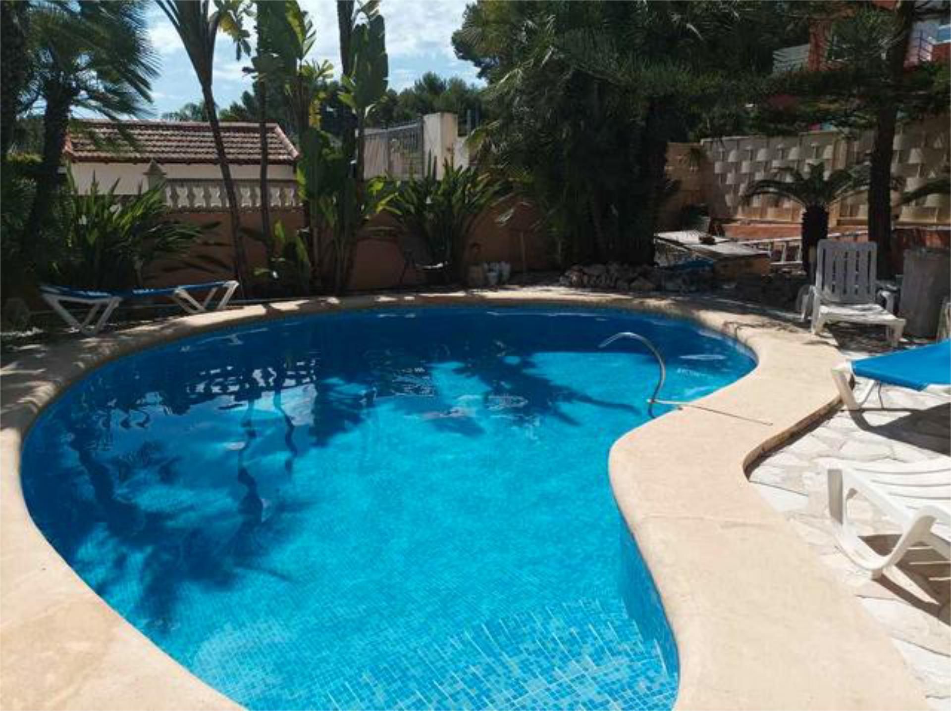 Casa adosada de lloguer a Las Rotas / Les Rotes