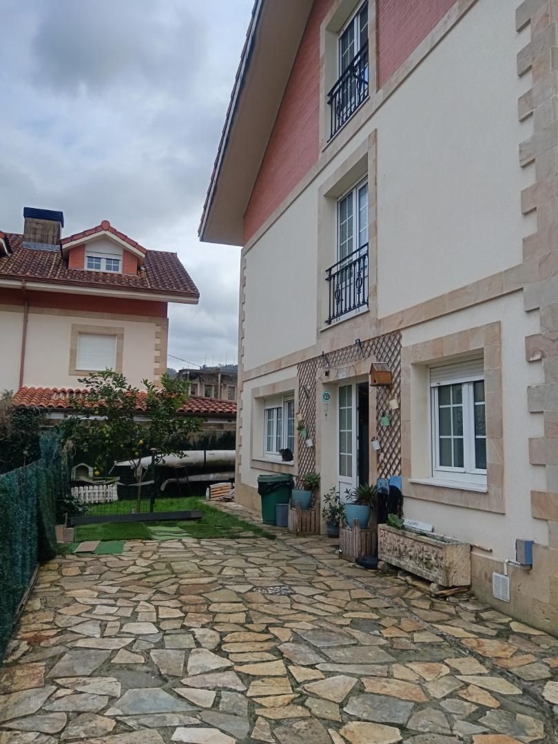 Casa adosada en venta en Barrio Rioseco, 13, Guriezo