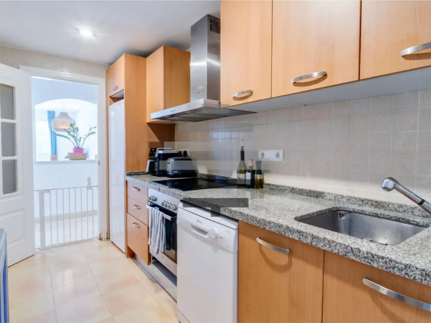 Wohnung zum Verkauf in Urbanizacion Los Aguilares, 1, Los Arqueros - Puerto del Almendro Küche von Wohnung zum Verkauf in Benahavís mit Klimaanlage, Terrasse und Schwimmbad