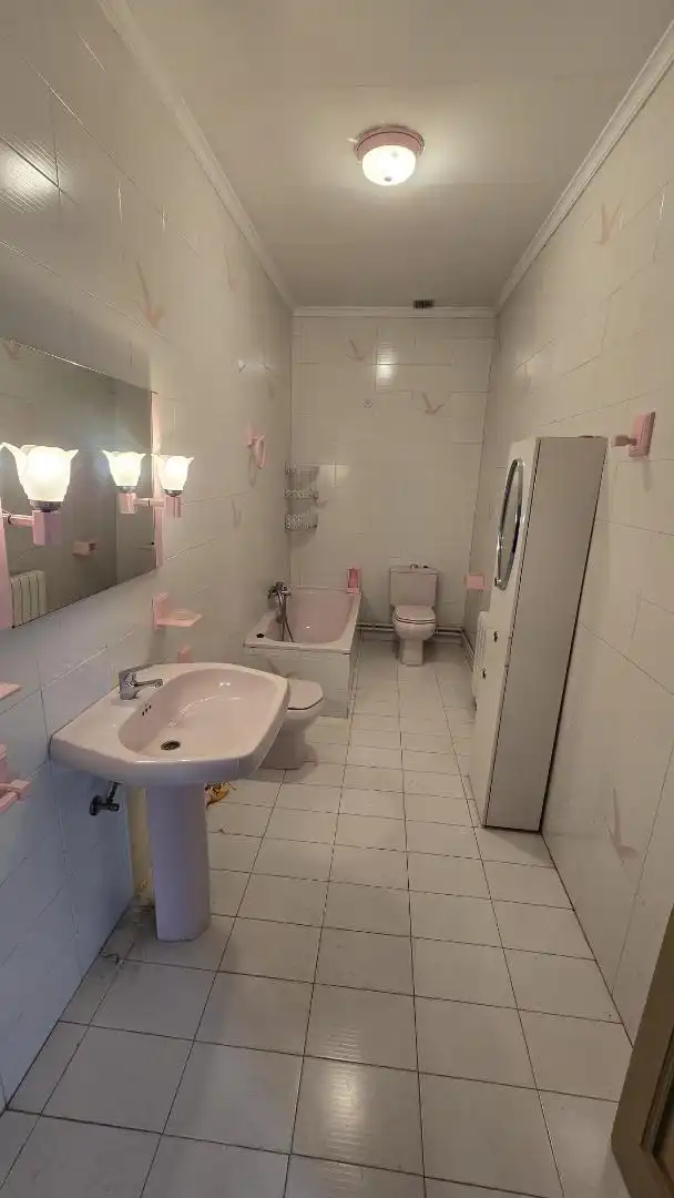 Bathroom of Flat for sale in Villanueva de la Jara  with Heating, Parquet flooring and Terrace