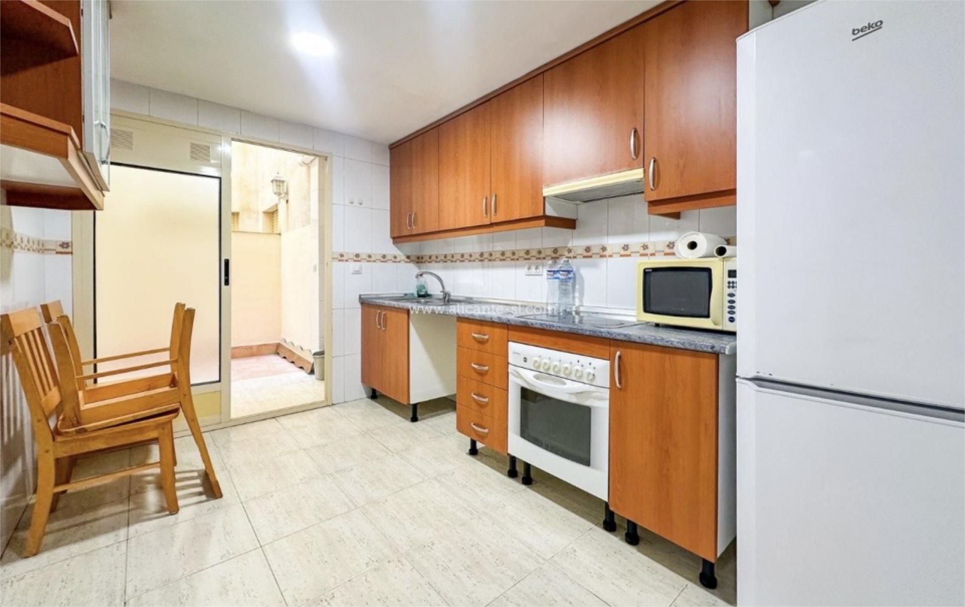 Kitchen of Flat for sale in Hondón de las Nieves / El Fondó de les Neus  with Storage room and Community parking
