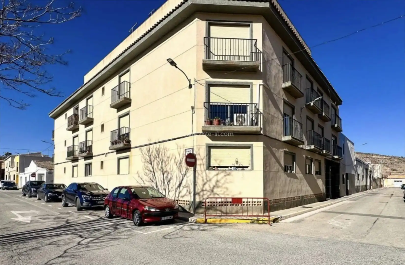 Vista exterior de Piso en venta en Hondón de las Nieves / El Fondó de les Neus con Trastero y Parking comunitario