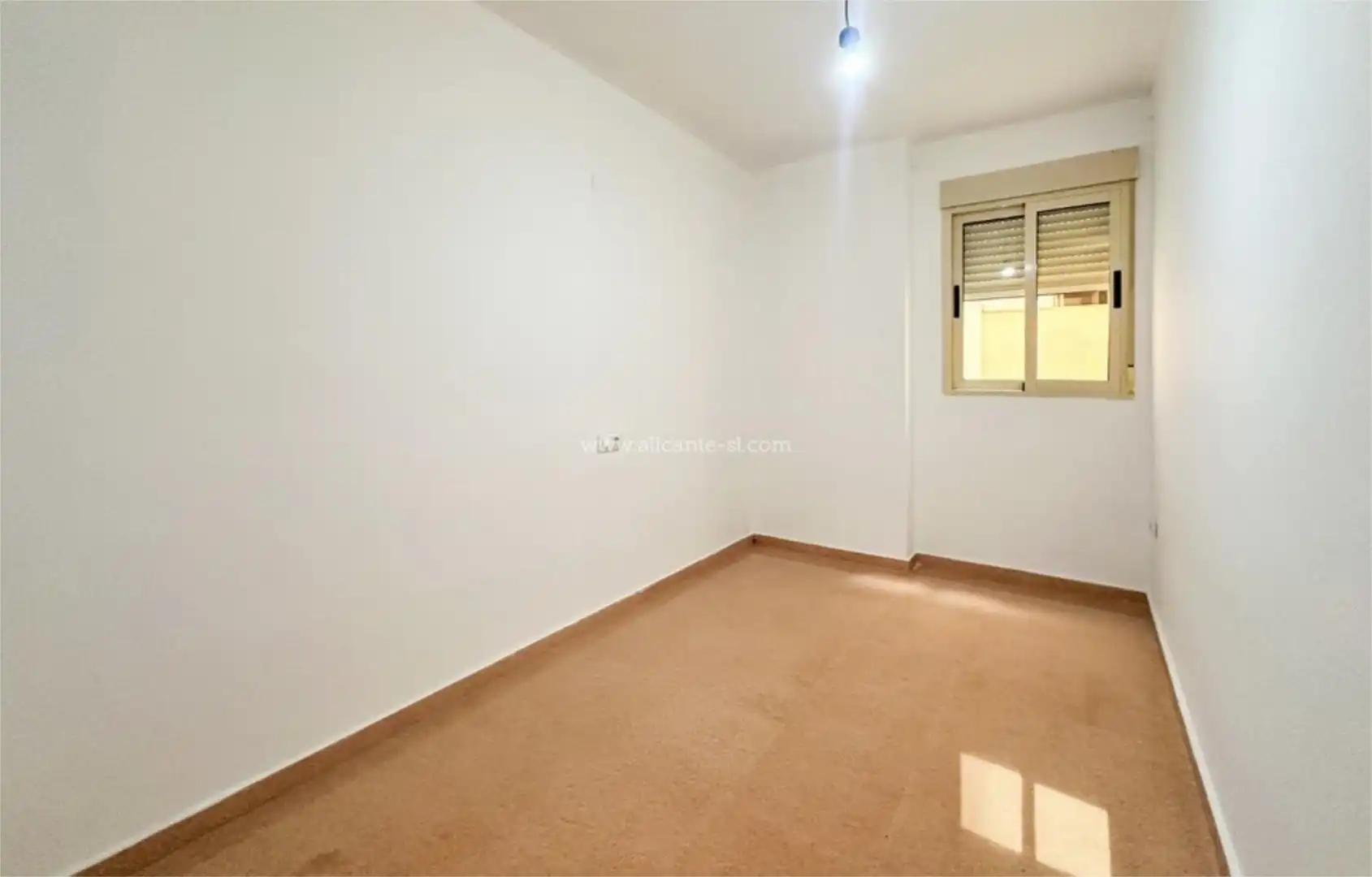 Habitación de Piso en venta en Hondón de las Nieves / El Fondó de les Neus con Trastero y Parking comunitario