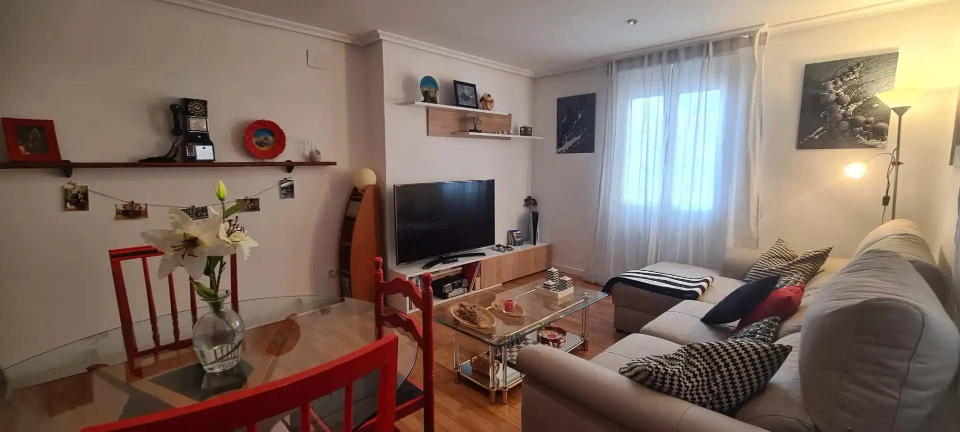 Piso en venta en Calle Francisco Cantera, 13, Centro Sala de estar de Piso en venta en Miranda de Ebro con Calefacción, Parquet y Amueblado