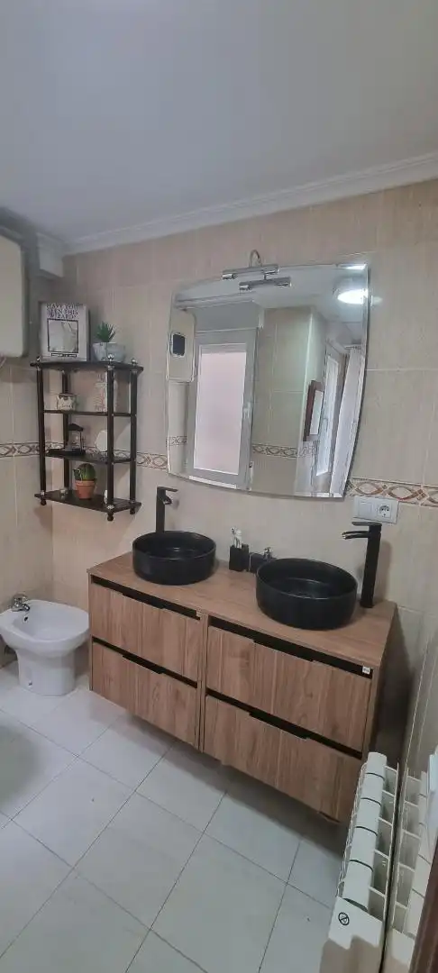 Piso en venta en Calle Francisco Cantera, 13, Centro Baño de Piso en venta en Miranda de Ebro con Calefacción, Parquet y Amueblado