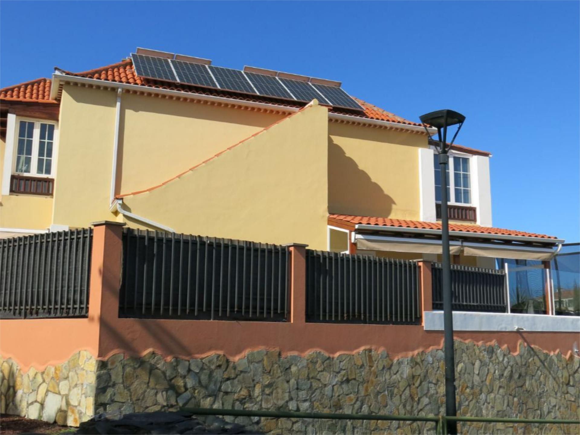 Casa adosada en venda a Paseo del Tarajal, 18, Zona Botánico Vista exterior de Casa adosada en venda en Puerto de la Cruz amb Parquet, Terrassa i Piscina