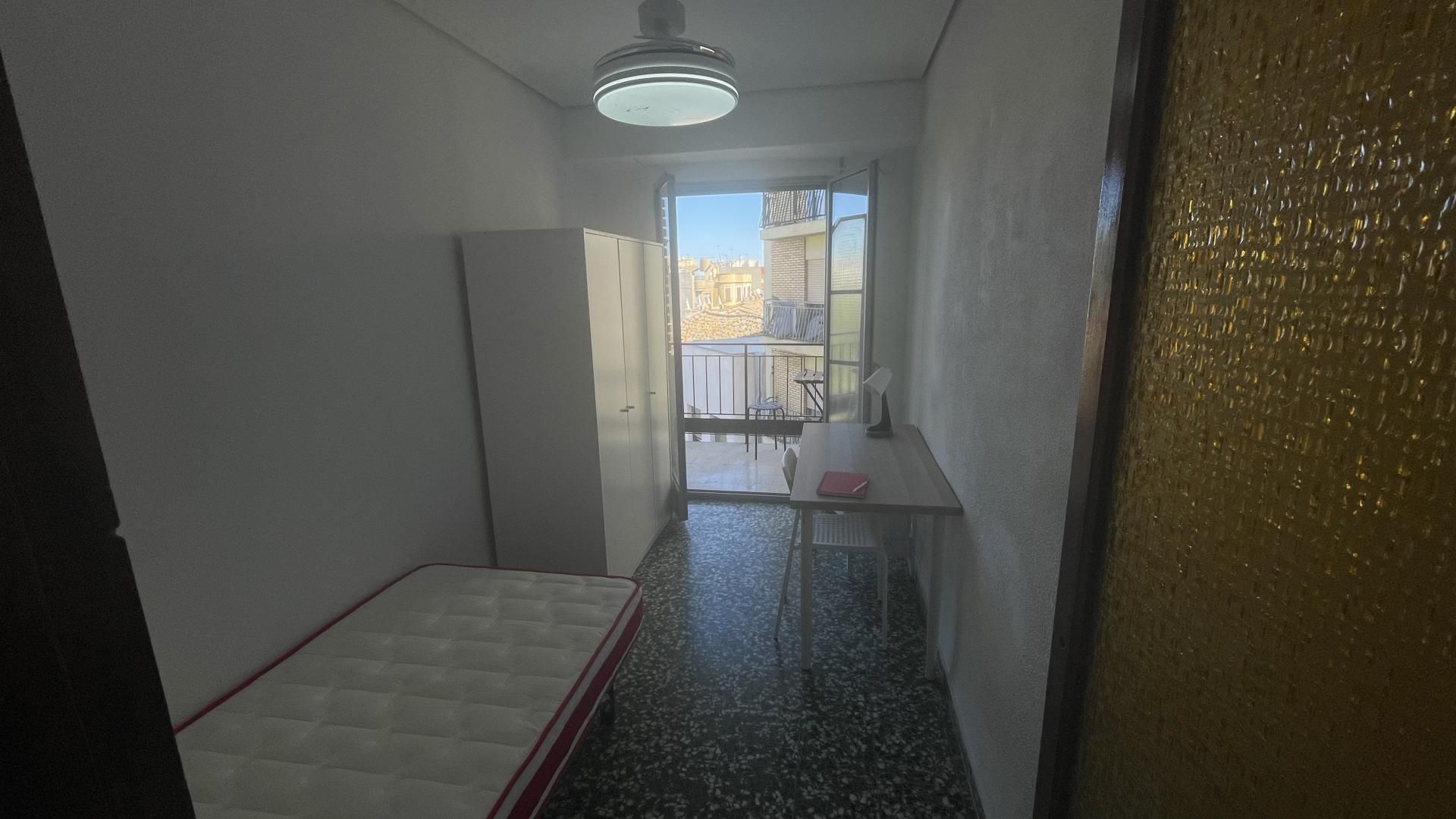 Flat to share in Plaça del Regne de València, 5, Massanassa Bedroom of Flat to share in Massanassa with Terrace, Furnished and Balcony