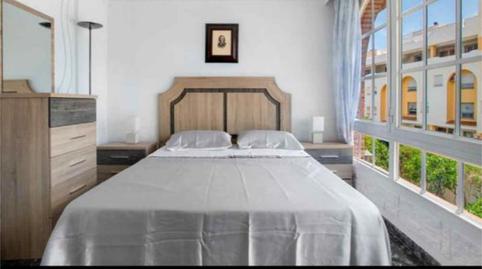 Foto 2 de Piso de alquiler en Loma de los Riscos, Torremolinos