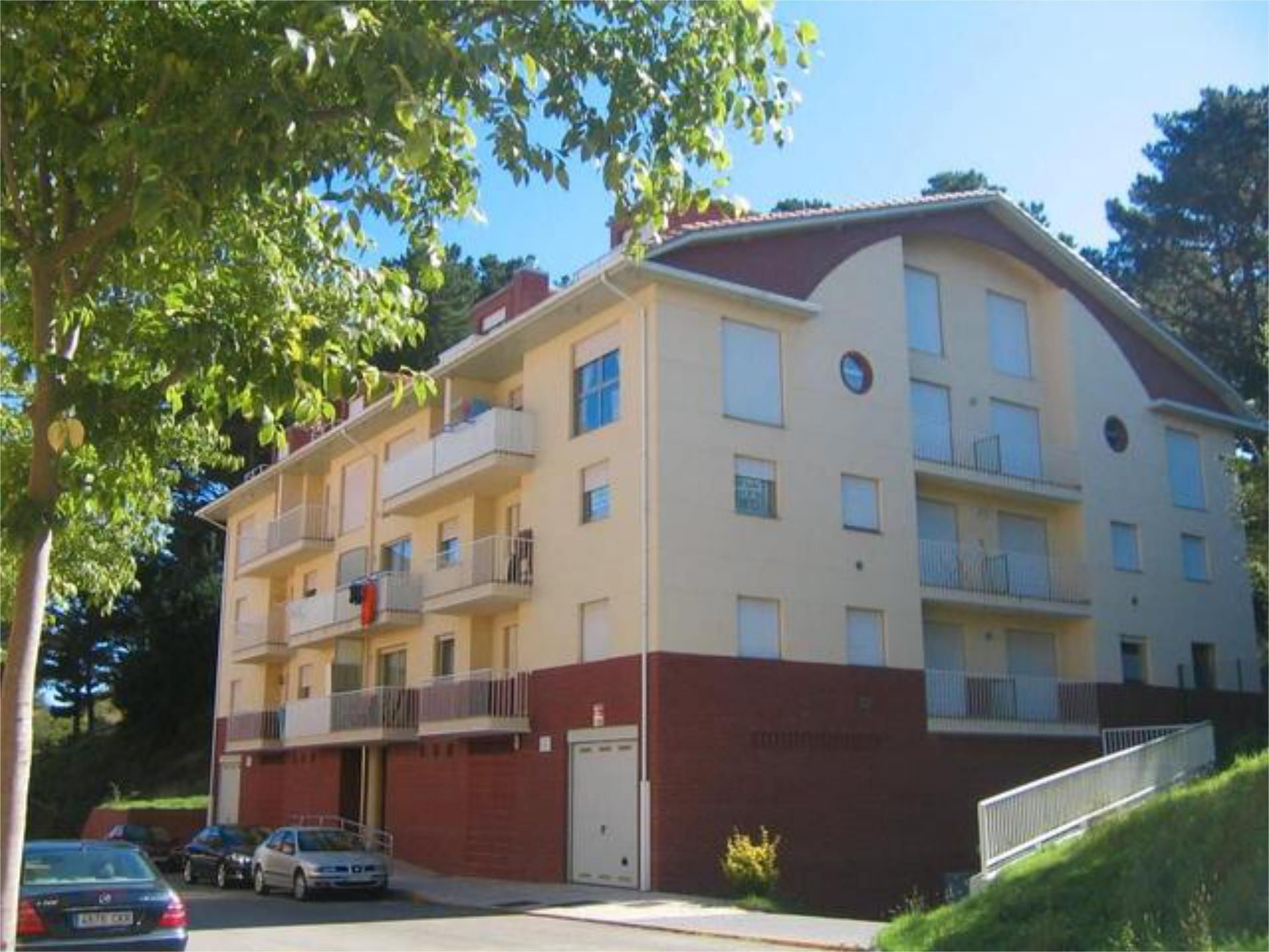 Vista exterior de Apartamento en venta en San Vicente de la Barquera con Calefacción, Terraza y Amueblado