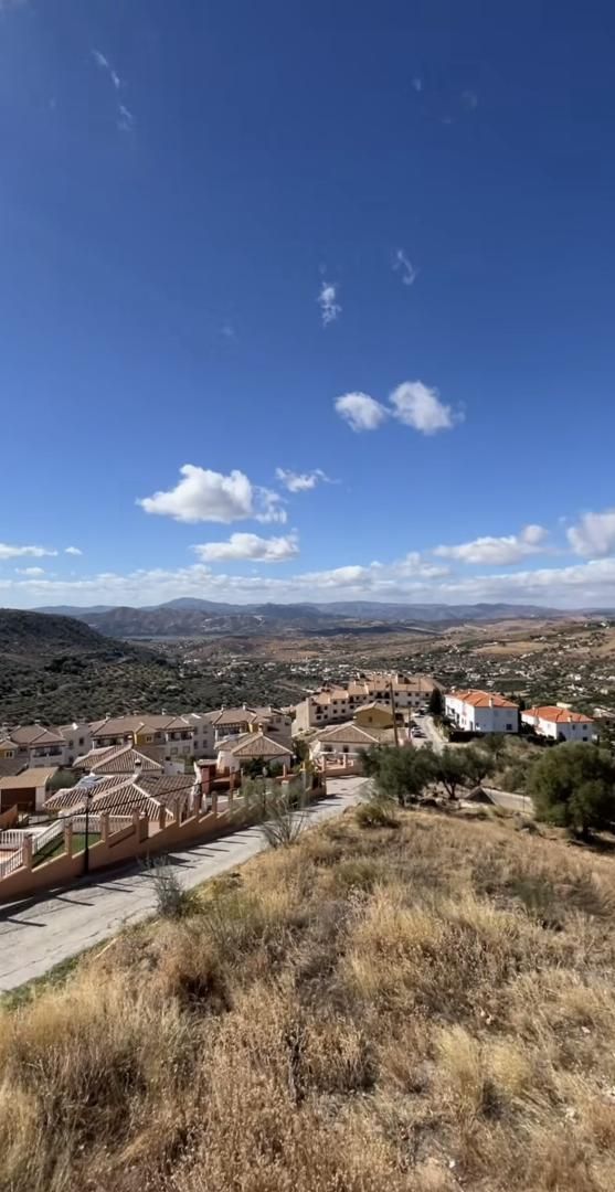 Vista exterior de Pis de lloguer en Alcaucín amb Terrassa i Balcó