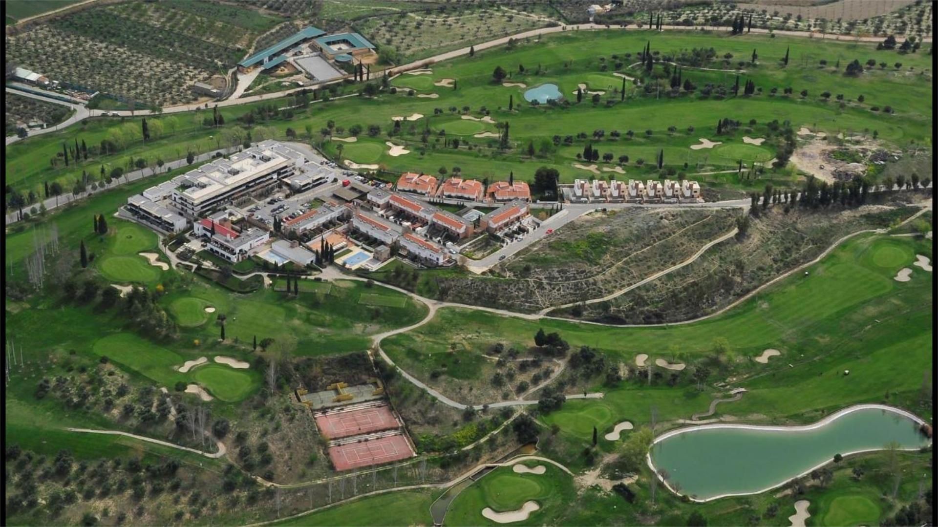 Vista exterior de Casa adosada de alquiler en Las Gabias con Aire acondicionado, Calefacción y Jardín privado