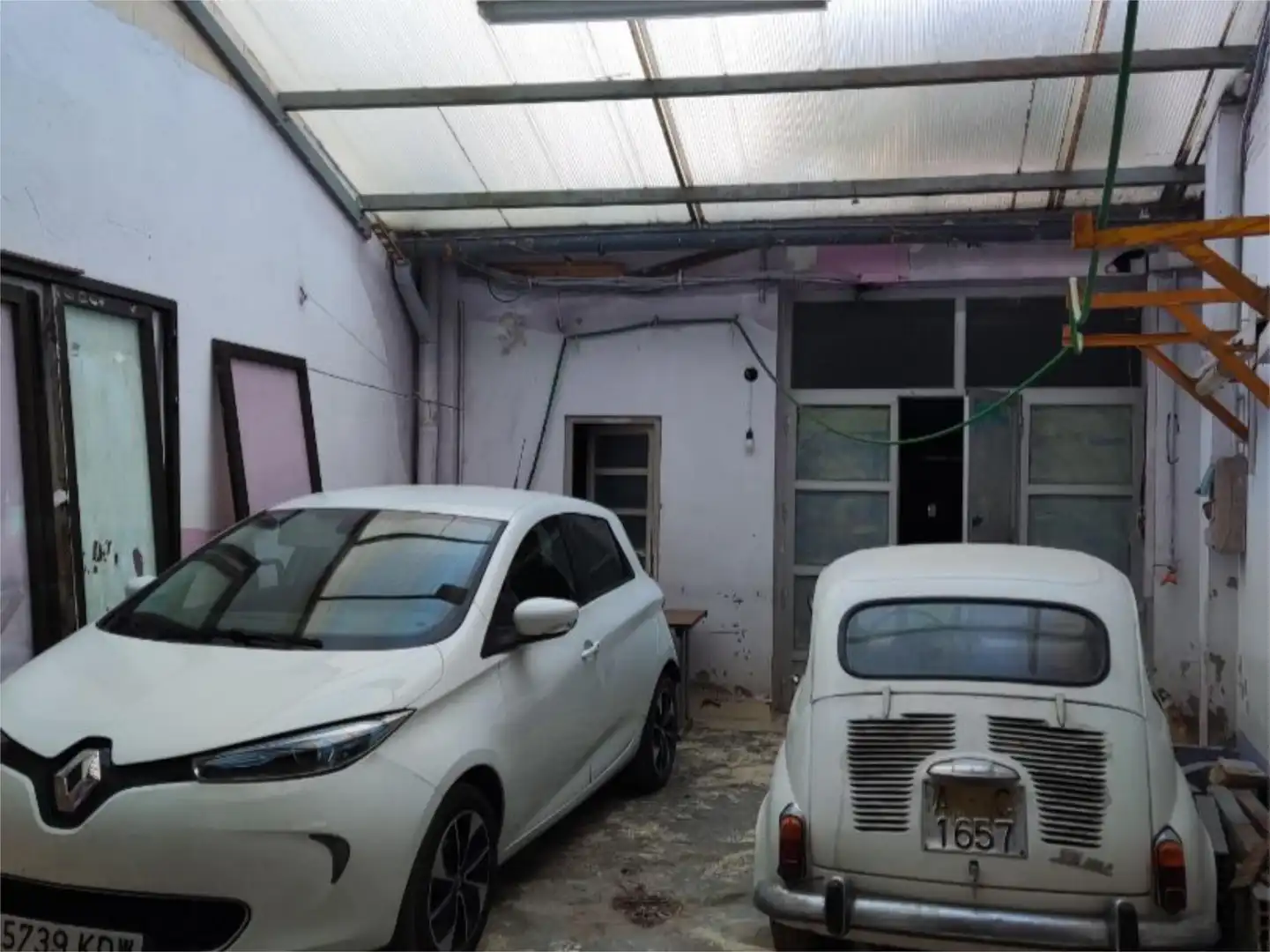 Parkplatz von Einfamilien-Reihenhaus zum Verkauf in Algemesí mit Terrasse und Balkon