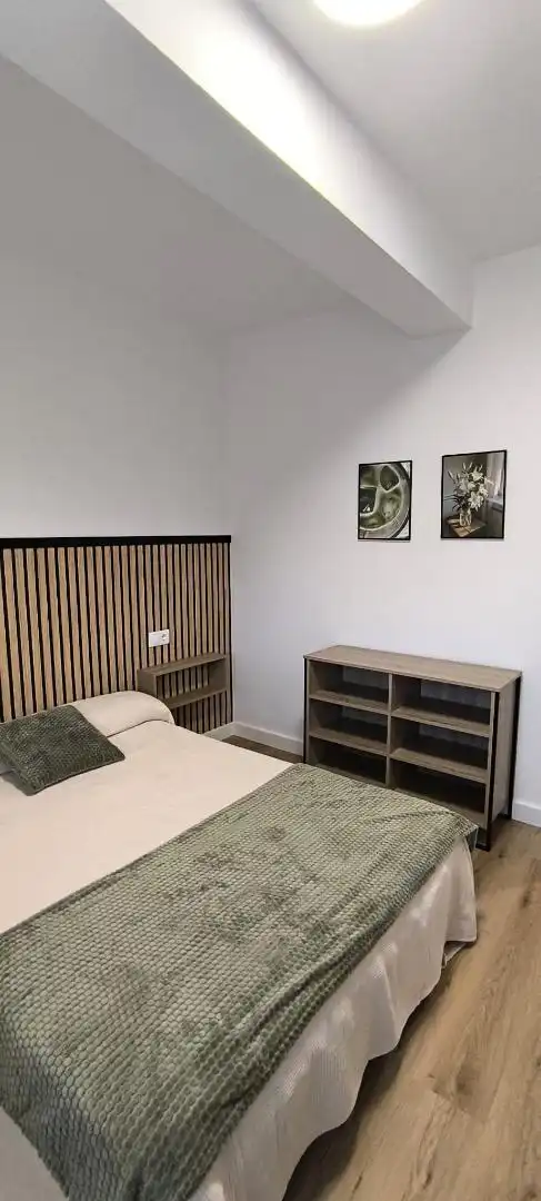Wohnung zum Verkauf in Casas Novas, 22, La Seca - Los Salgueriños Schlafzimmer von Wohnung zum Verkauf in Pontevedra Capital mit Balkon