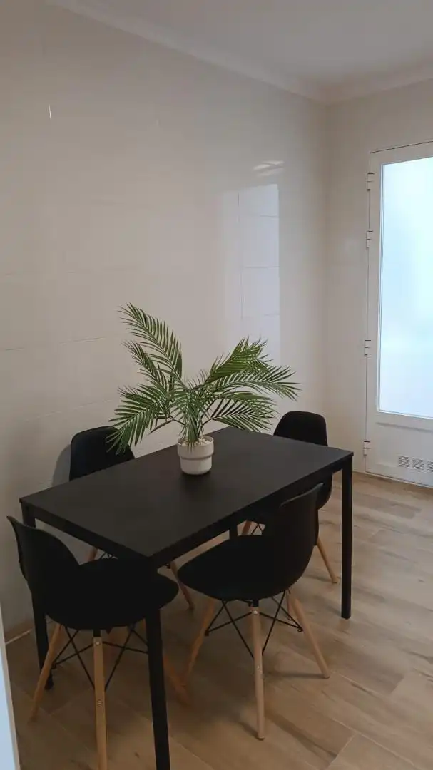 Wohnung zum Verkauf in Casas Novas, 22, La Seca - Los Salgueriños Esszimmer von Wohnung zum Verkauf in Pontevedra Capital mit Balkon