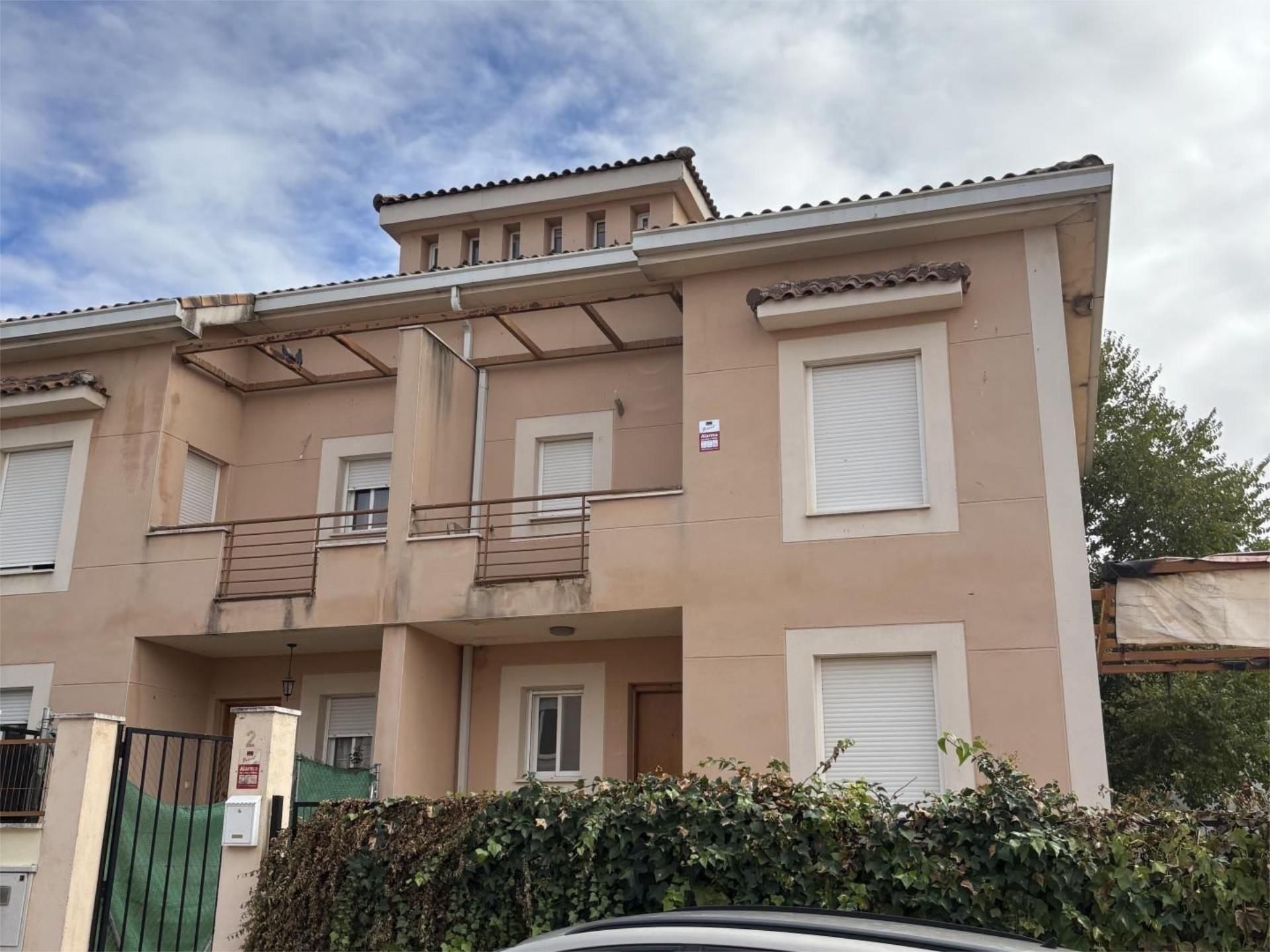 Vista exterior de Casa o chalet en venta en Belmonte de Tajo con Terraza, Piscina y Balcón