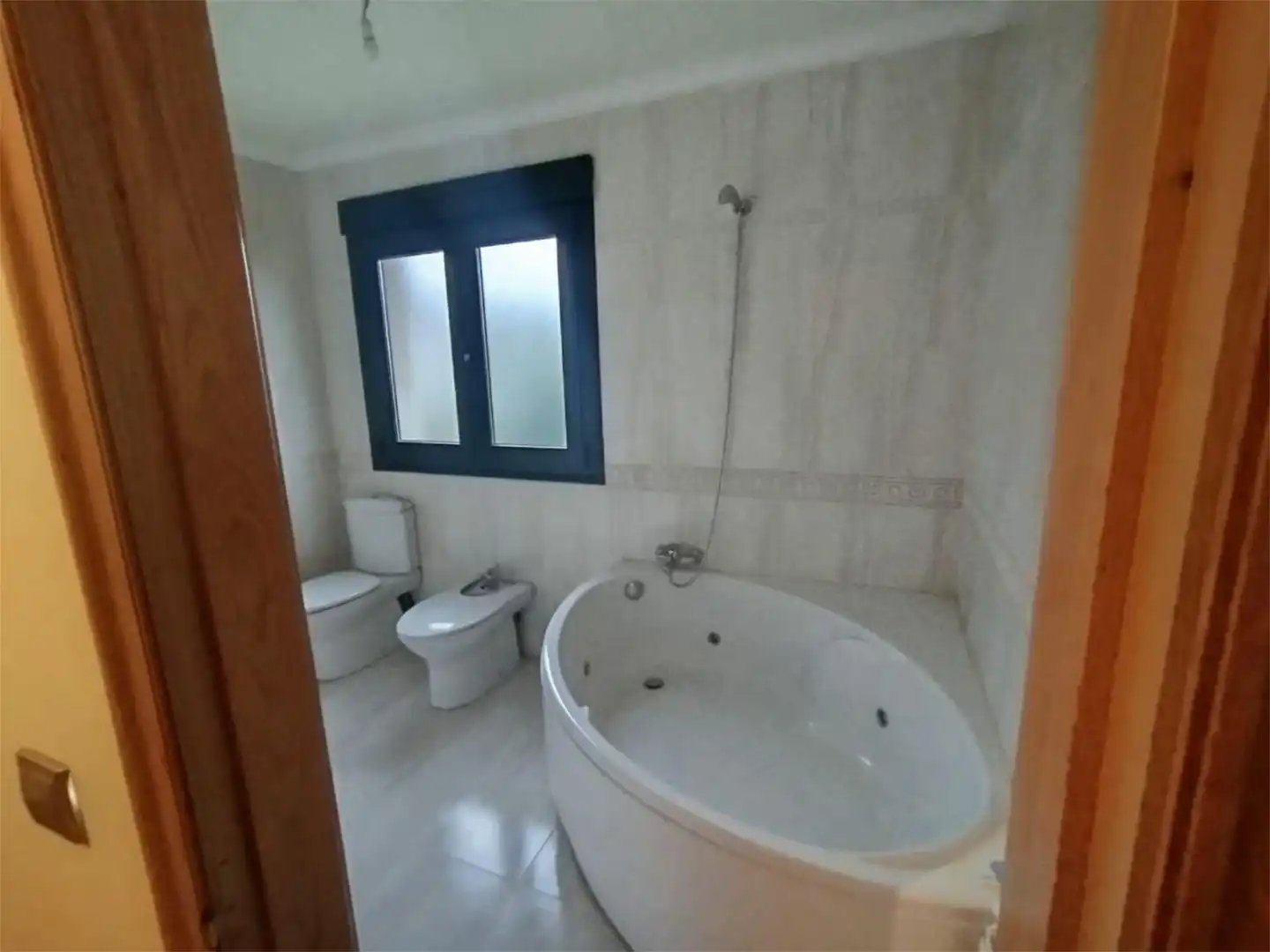 Finca rústica en venta en Camiño de Fontao, 22, Parroquias del Oeste Baño de Finca rústica en venta en Lugo Capital con Terraza y Balcón