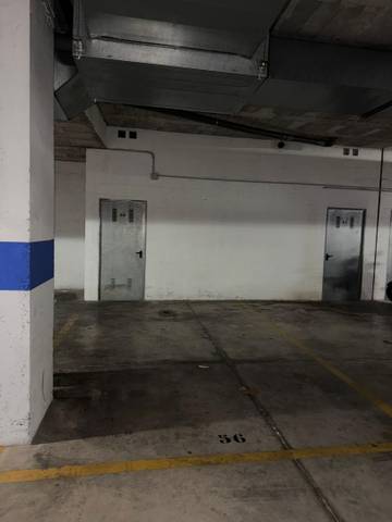 Garaje en Alquiler en Avenida Parménides, 11 en El Cónsul - Ciudad Universitaria - El Romeral