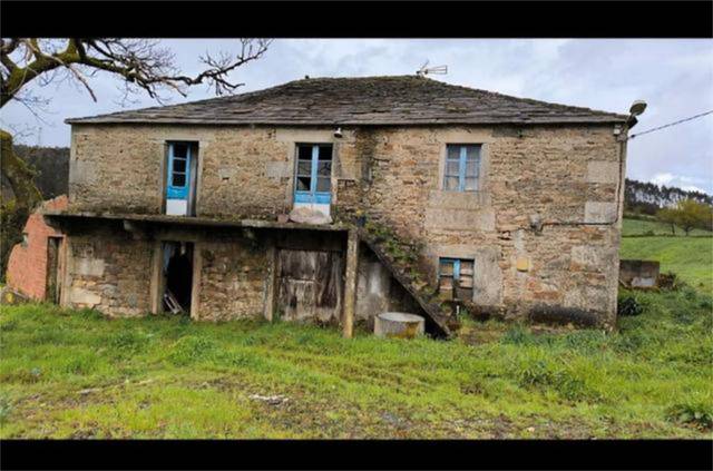 Casa-chalet en Venta en Friol