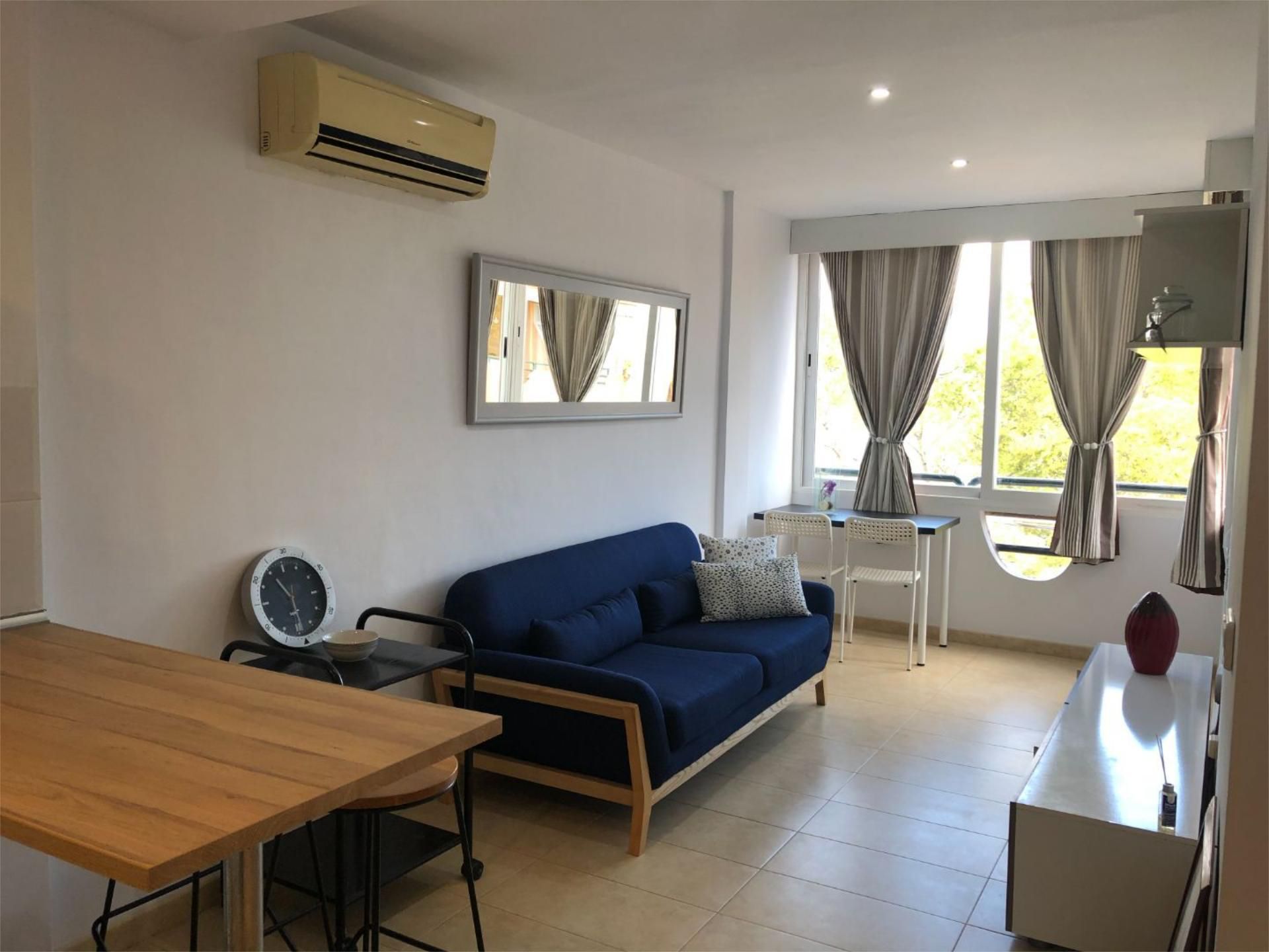 Living room of Flat to rent in Calvià  with Air Conditioner, Private garden and Storage room