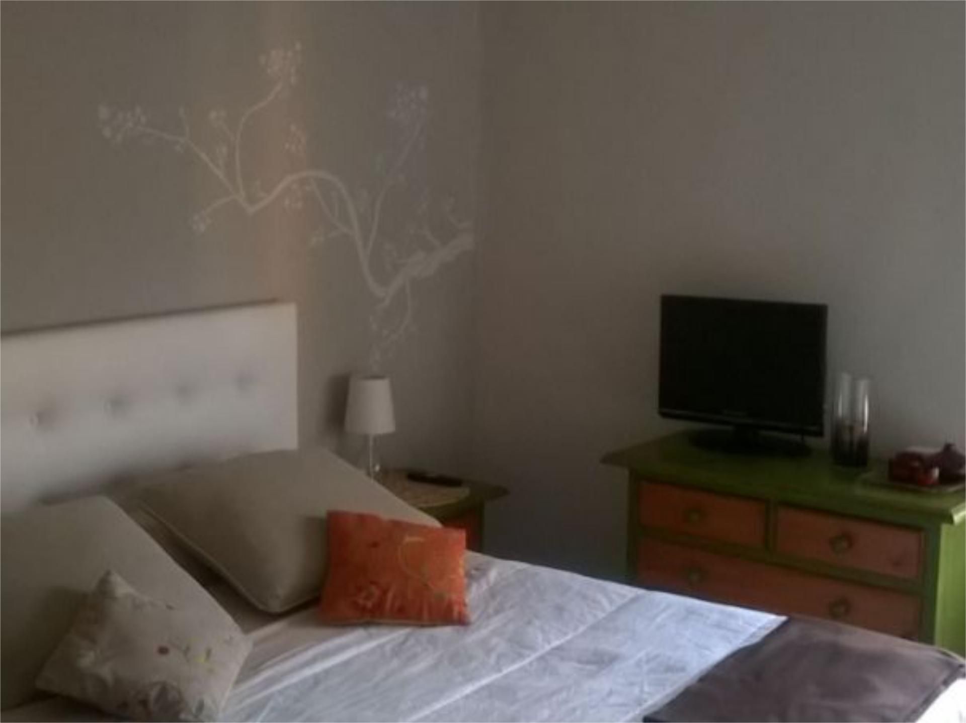 Piso en venta en Axular Kalea, 40, Kalero - Basozelai Habitación de Piso en venta en Basauri con Calefacción, Parquet y Amueblado