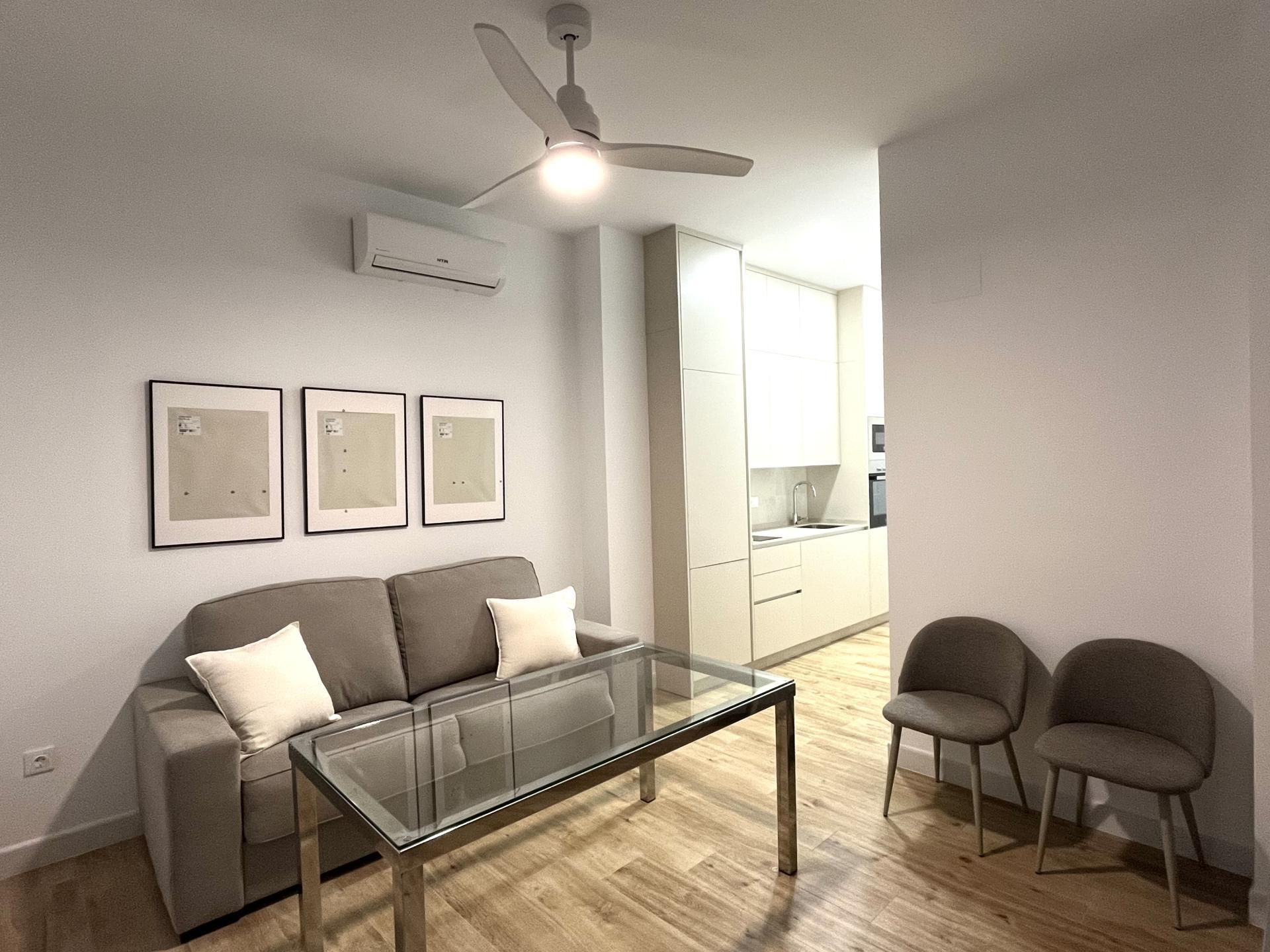 Sala de estar de Piso de alquiler en  Córdoba Capital con Aire acondicionado, Calefacción y Amueblado