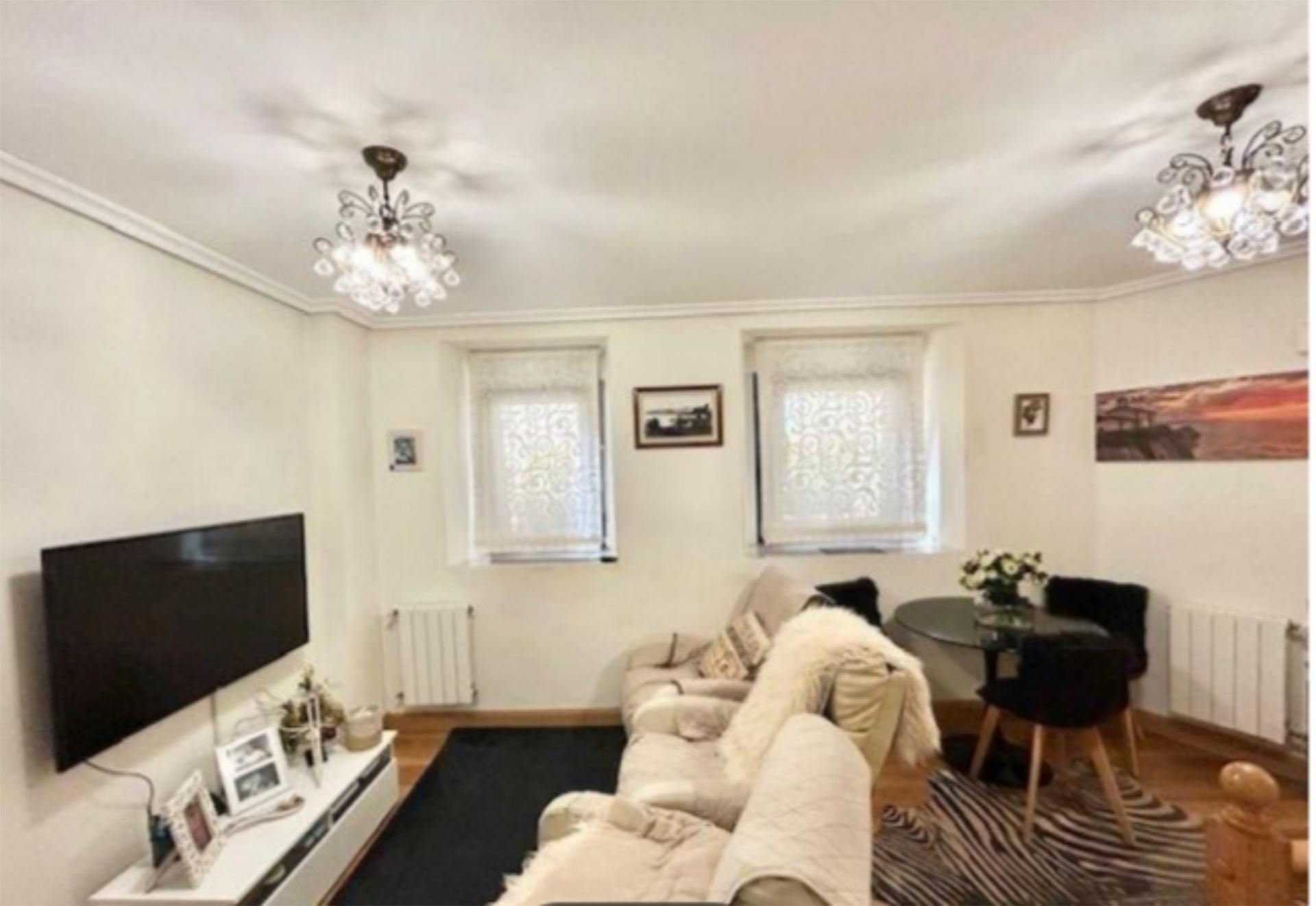 Living room of Flat for sale in Zumaia  with Heating, Furnished and Oven