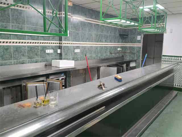 Local comercial en Alquiler en Pino Montano - Consolación