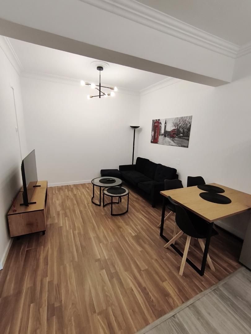 Pis de lloguer a Rúa Enxeñeiro Andrés Comerma, 33, Zona Ultramar Sala d'estar de Pis de lloguer en Ferrol amb Moblat, Forn i Rentadora