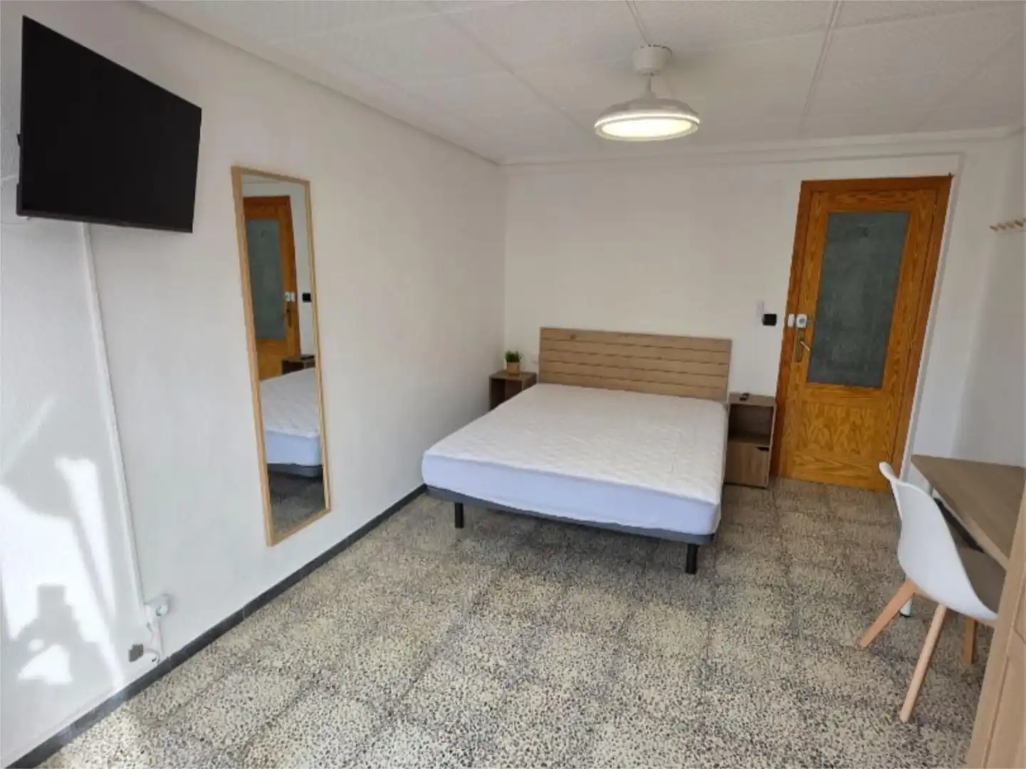 Room in Carrer Capità Gaspar Ortiz, 85, Reina Victoria - Miguel Hernández Bedroom of Flat for share in Elche / Elx with Furnished and Balcony