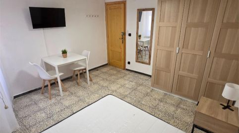 Room in Carrer Capità Gaspar Ortiz, 85, Reina Victoria - Miguel Hernández, Elche / Elx - image 5 Photo 5 of Room in Carrer Capità Gaspar Ortiz, 85, Reina Victoria - Miguel Hernández, Elche / Elx