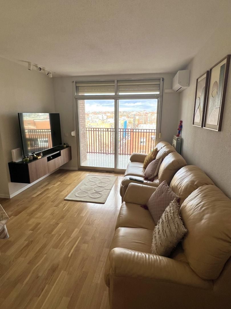 Living room of Flat to share in Móstoles  with Air Conditioner, Heating and Parquet flooring